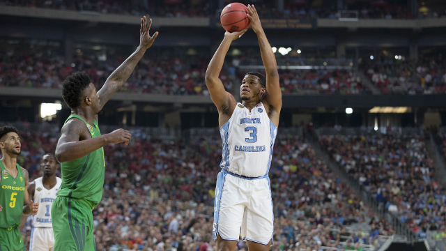 North Carolina Tar Heels advance to 2017 March Madness championship with 1 point&nbsp;lead