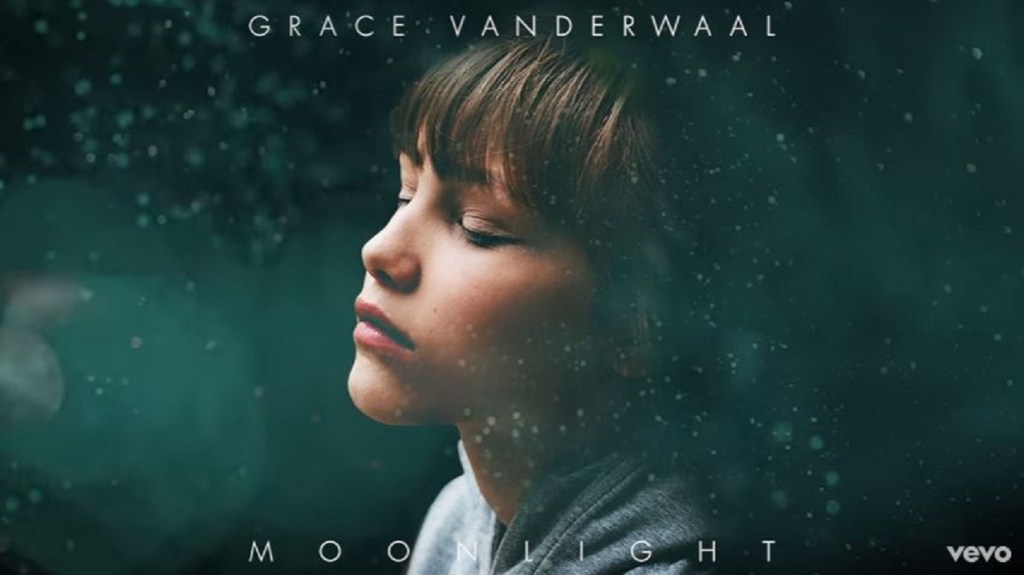Grace VanderWaal to perform “Moonlight” at&nbsp;VidCon