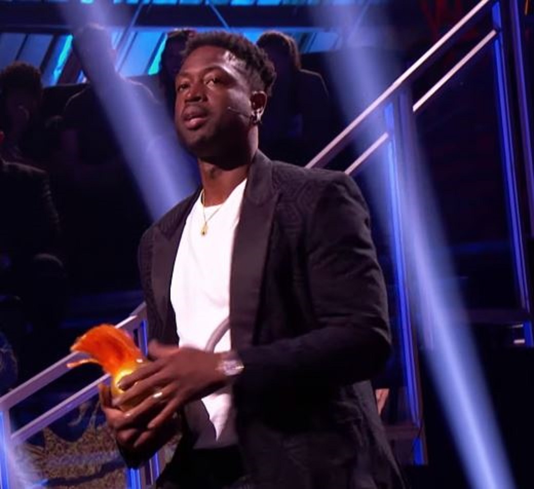 Former Miami Heat guard Dwyane Wade wins Legend Award at 2019 Kids Choice Sports Awards